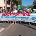 Posadas concentra una masiva marcha universitaria contra el desfinanciamiento nacional
