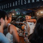 Posadas se tiñe de celeste y blanco para alentar a Argentina con el festival Una+ Fan Fest en La Cascada